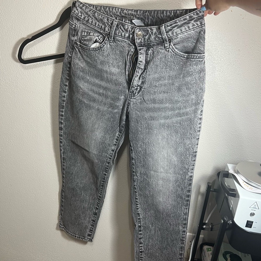 Time and Tru Gray Ankle Cropped Jeans